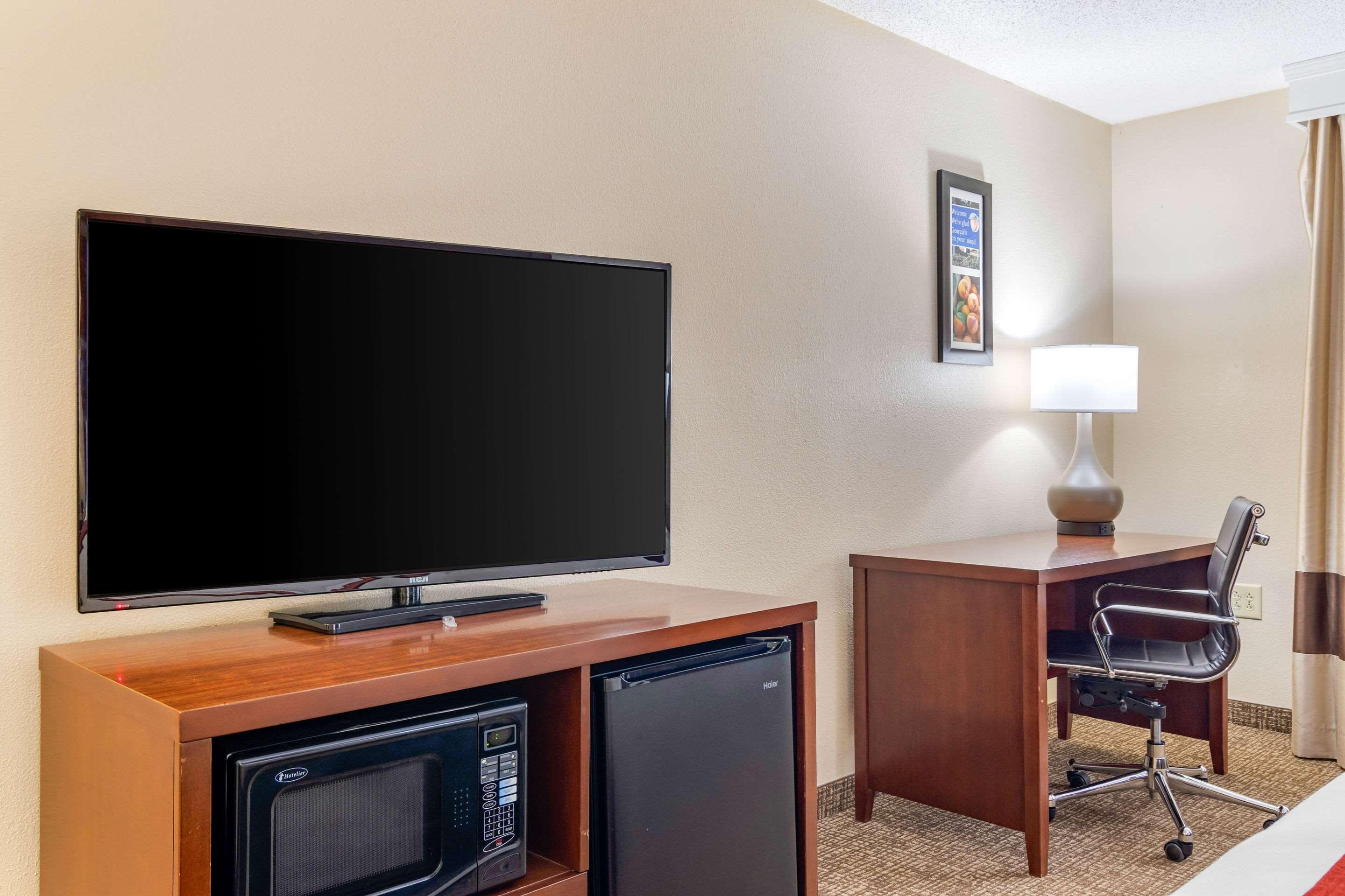 Comfort Inn & Suites Macon North I-75 Ngoại thất bức ảnh