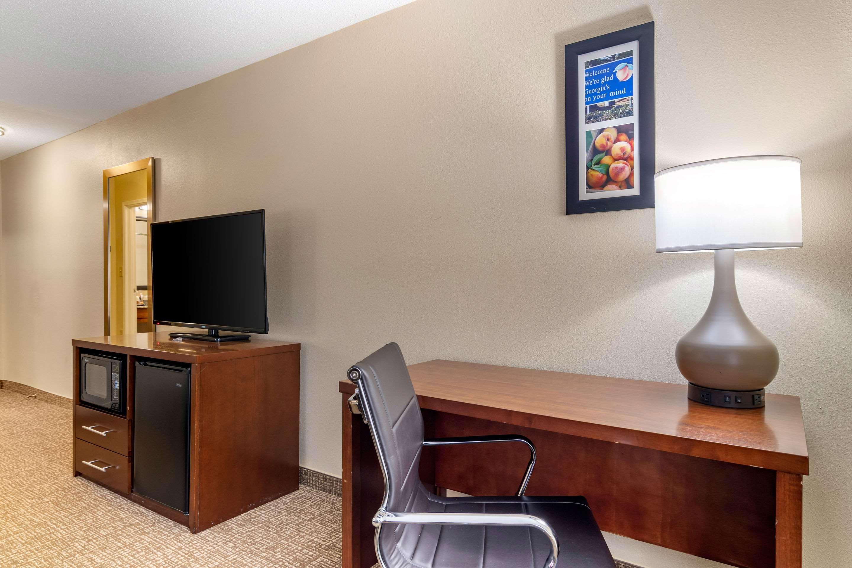 Comfort Inn & Suites Macon North I-75 Ngoại thất bức ảnh