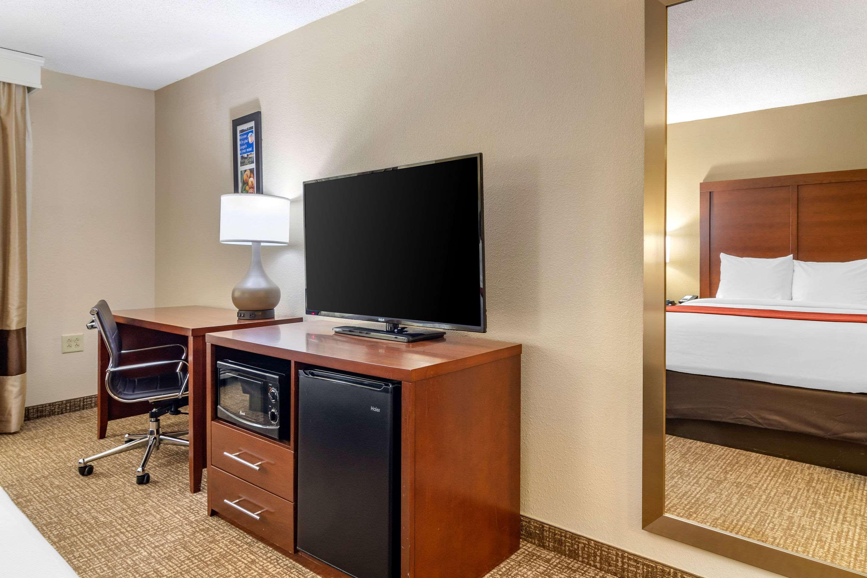 Comfort Inn & Suites Macon North I-75 Ngoại thất bức ảnh