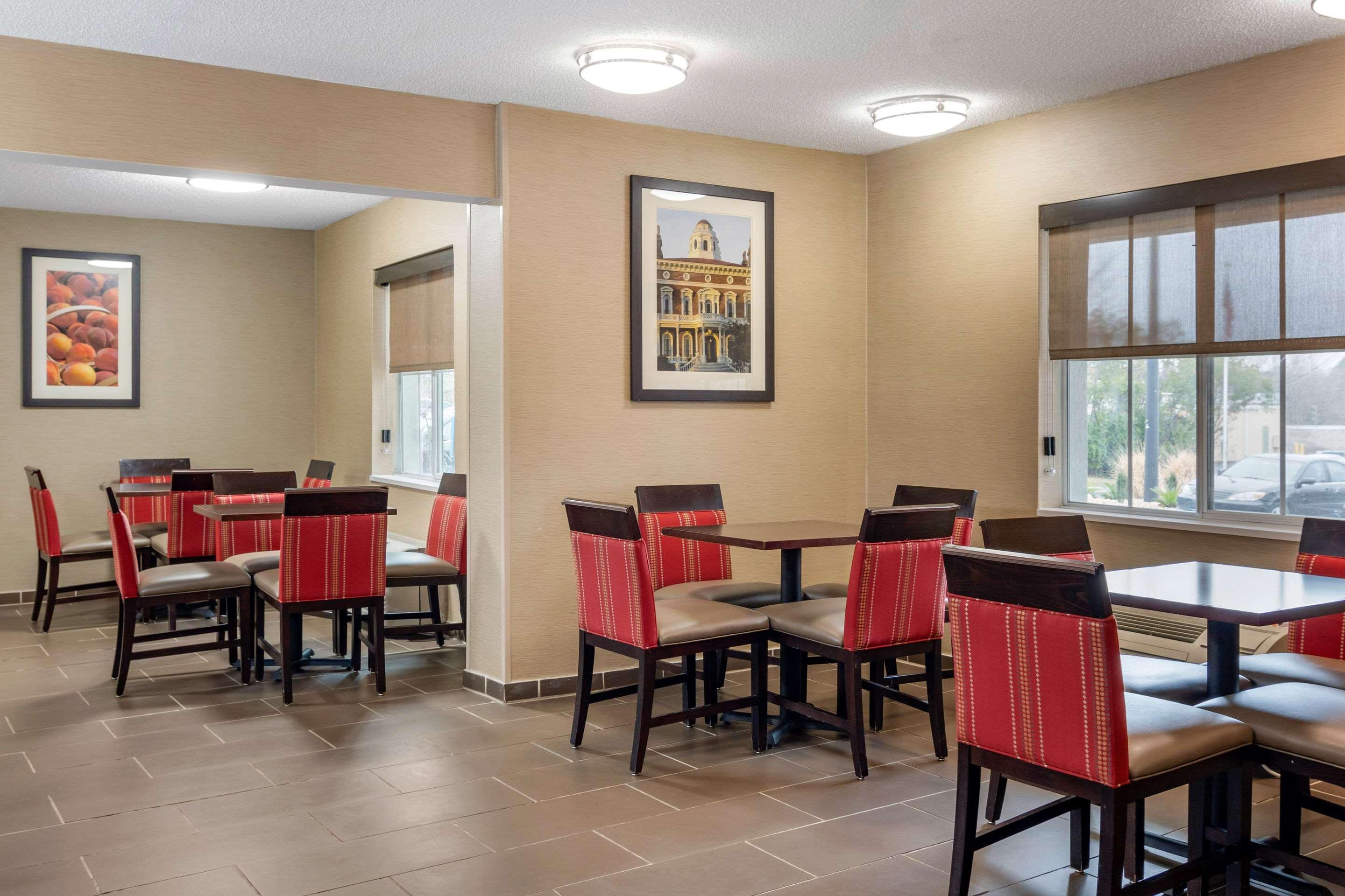 Comfort Inn & Suites Macon North I-75 Ngoại thất bức ảnh